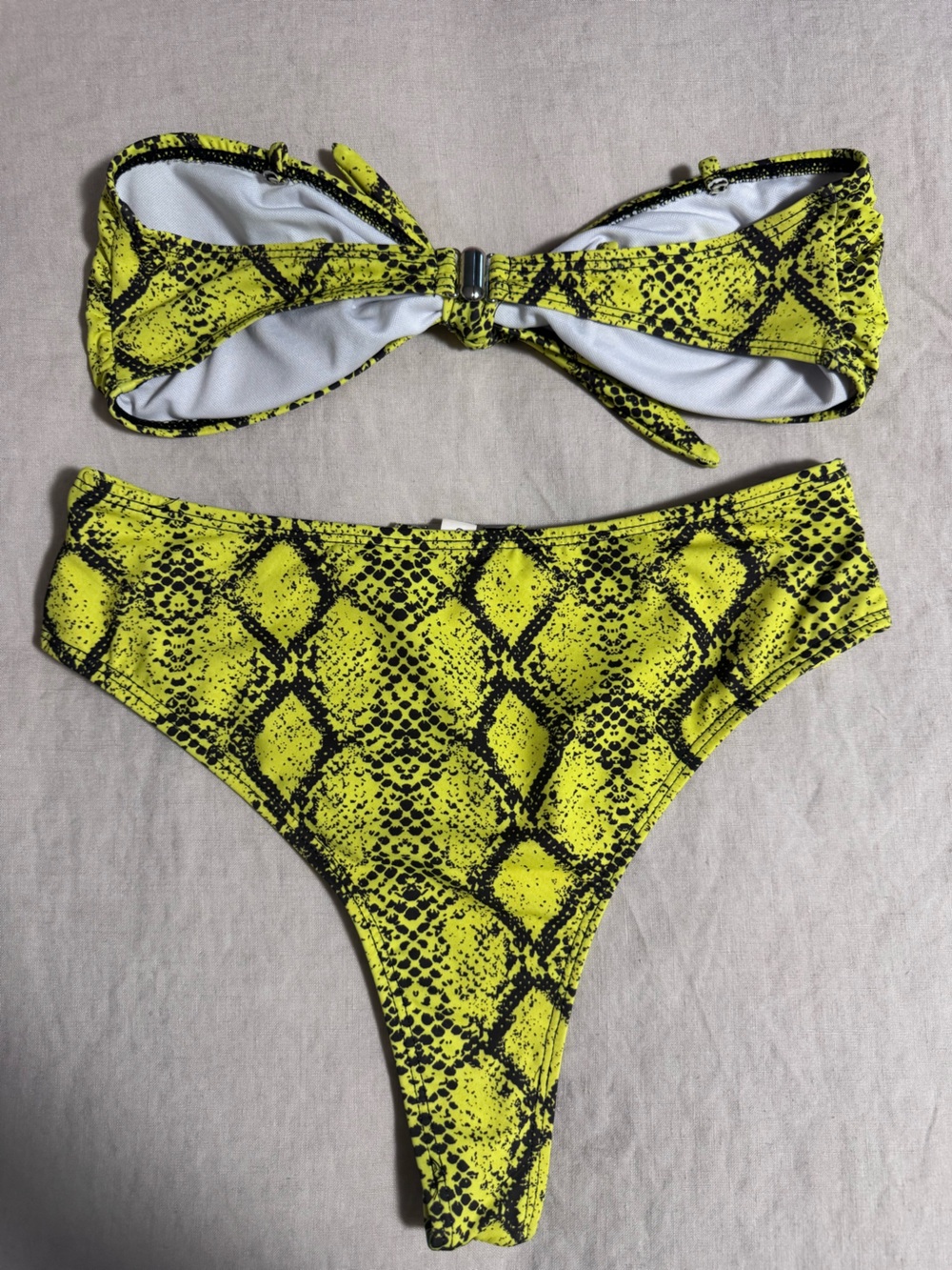 Reptile-Pattern Yellow Bikini - Picture 2 of 3
